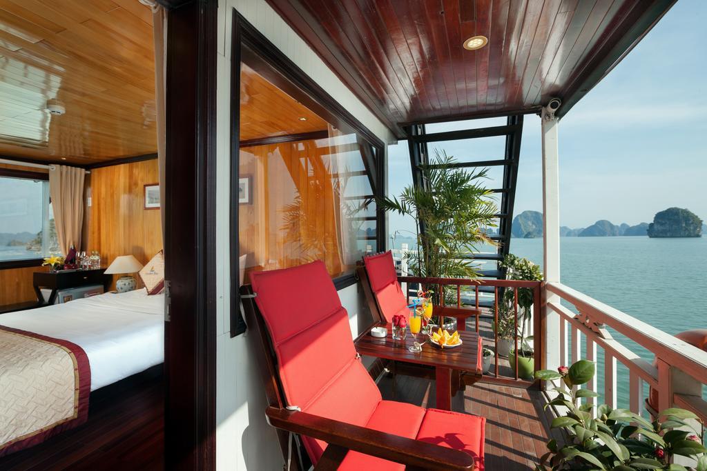 Garden Bay Luxury Cruise Hotel Ha Long Eksteriør billede