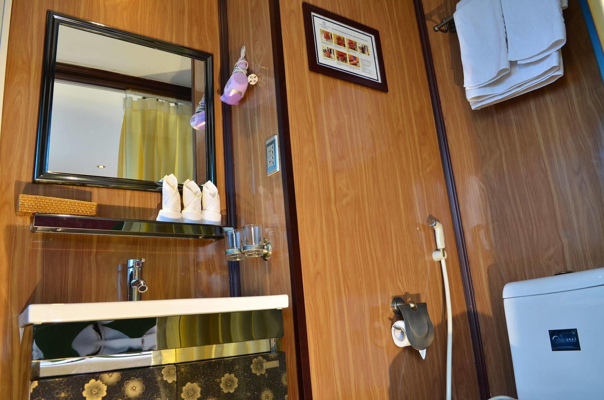 Garden Bay Luxury Cruise Hotel Ha Long Eksteriør billede