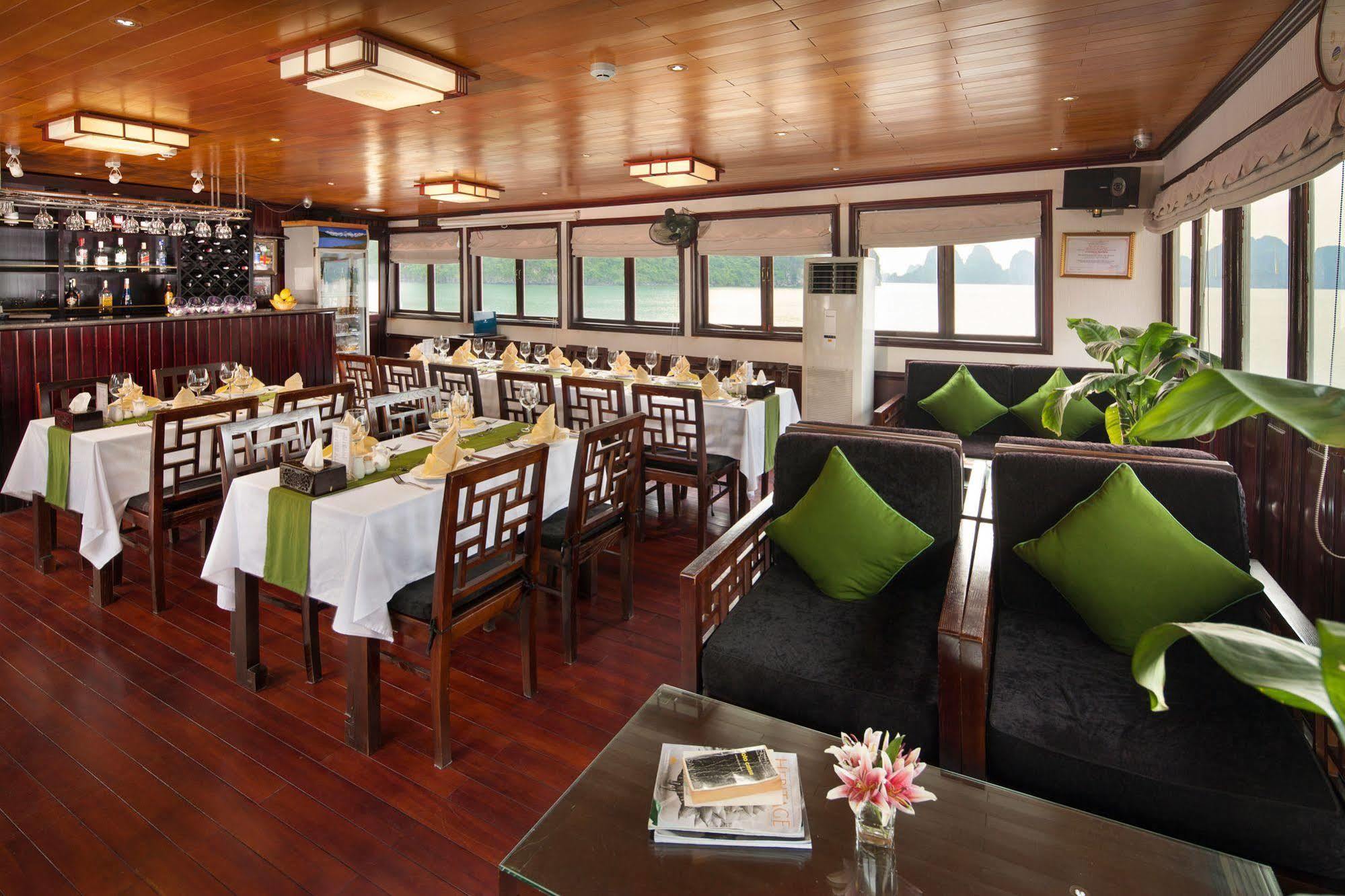 Garden Bay Luxury Cruise Hotel Ha Long Eksteriør billede