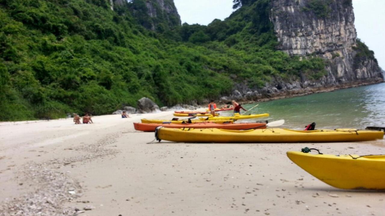 Garden Bay Luxury Cruise Hotel Ha Long Eksteriør billede